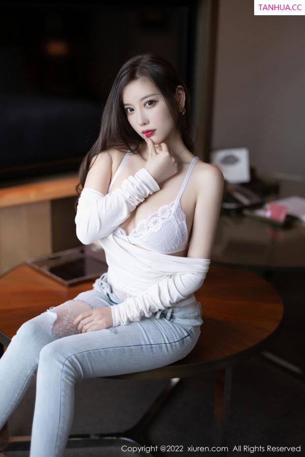 杨晨晨 sugar小甜心CC [XiuRen]高清写真图 2022.03.07 No.4682 杨晨晨Yome第33张图片